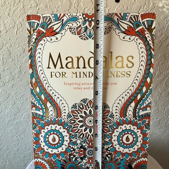 Igloobooks: 2016 Mandalas for Mindfulness Coloring Book - Picture 10 of 16